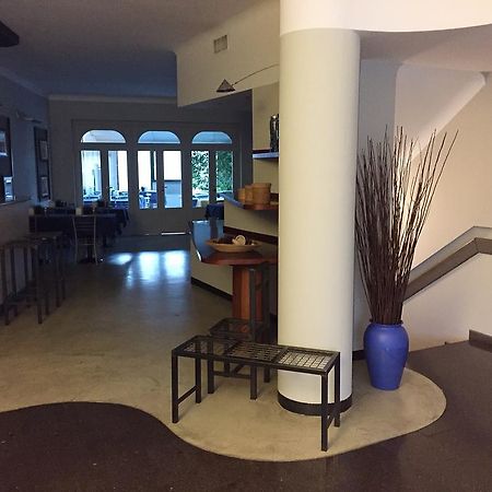 阿尔贝戈德拉科罗娜酒店 比纳斯科 外观 照片